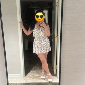 Floral halter romper!!